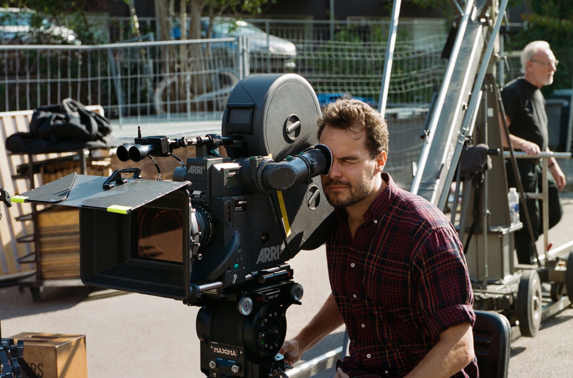 Jesper Tønnes med et Arriflex 765-kamera